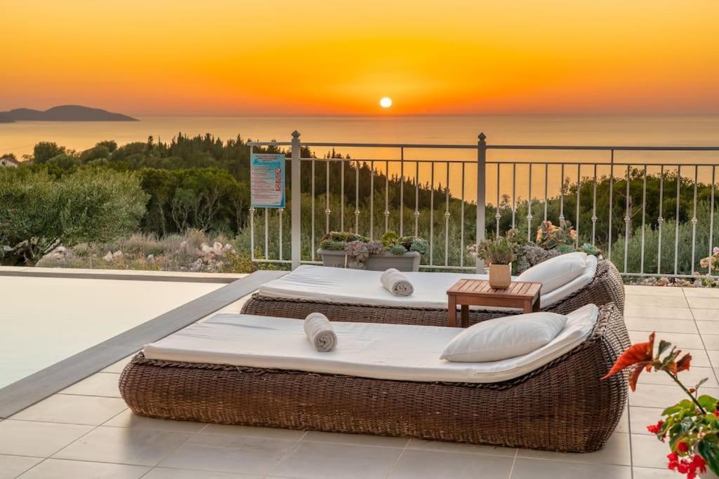 Fiscardo Luxury Stone Villa Suzana ,With Sunset View! Φισκάρδο Εξωτερικό φωτογραφία